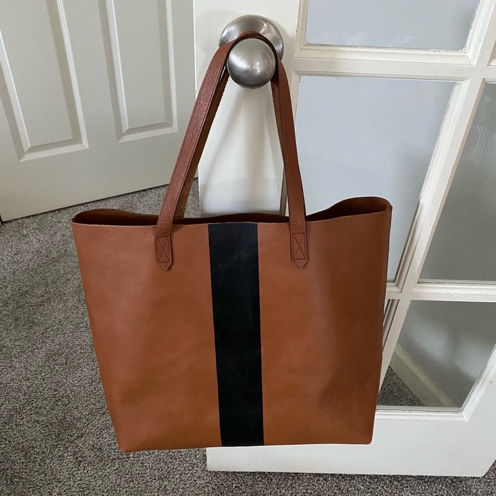 Madewell Transport Tote in English Saddle with Black Painted Stripe